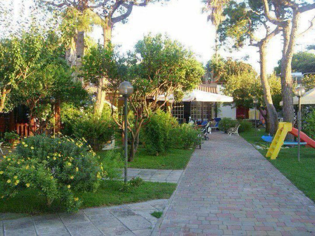 Bed and Breakfast Casina Delle Arti à San Cataldo  Extérieur photo